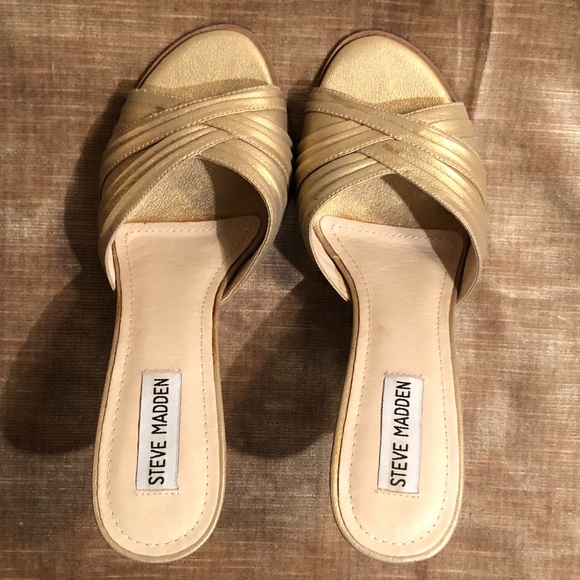 Steve Madden Mystie Gold Leather Slide Sandals - Picture 5 of 13